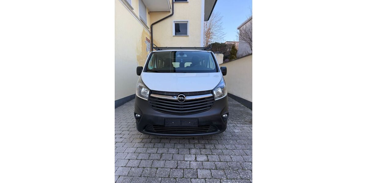 Opel Vivaro 108.500 km 15.750 &euro; Niederaula 36272