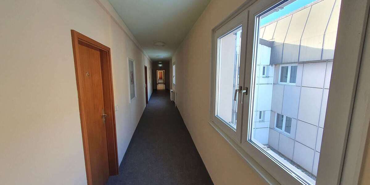 3-Sterne-Hotel mit 30 Zimmern und davor liegenden Baugrundstück 3 zimmer