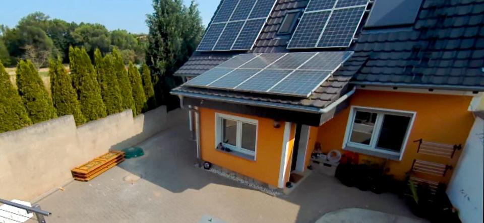 Saniertes Einfamilienhaus mit großem Grundstück zimmer