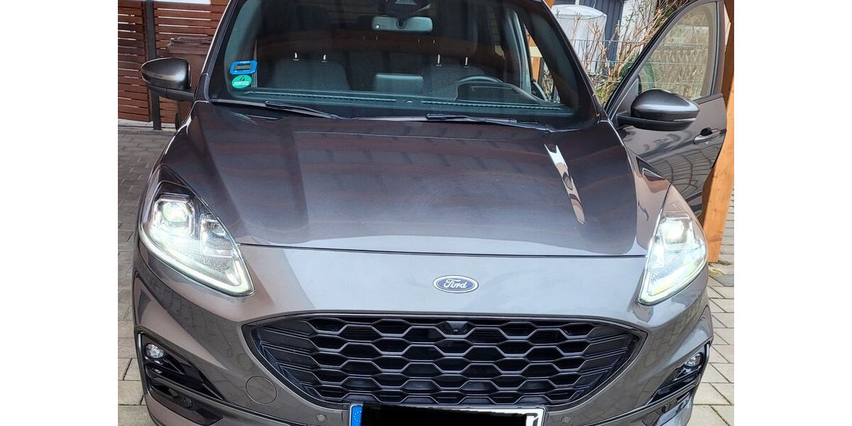 Ford Kuga 45.000 km 21.990 &euro; Neustadt 93333