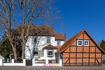 Mit den (Groß)Eltern unter einem Dach? Gartenanteil und 2 Garagen inklusive! 7 zimmer