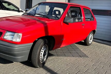 Opel Corsa 32.700 km 3.250 € Netphen 57250