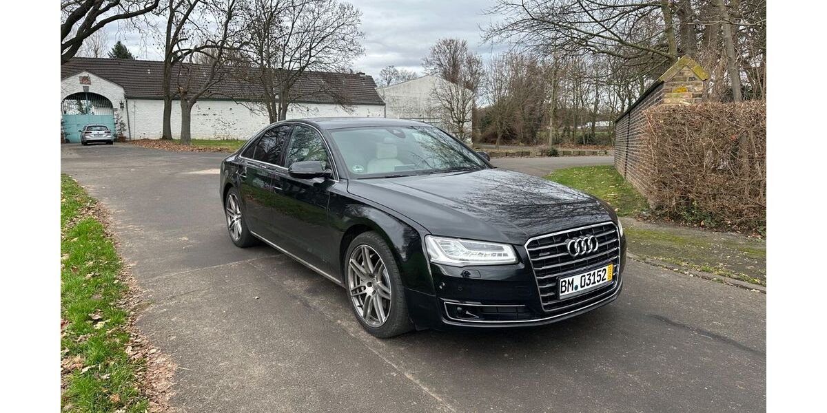 Audi A8 220.000 km 20.000 &euro; Köln 50997