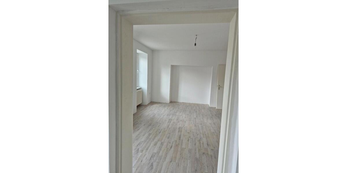 Etagenwohnung Oberviechtach - 2.5 Zimmer, 100 m&sup2;, 800&euro; | Angebot:26481239