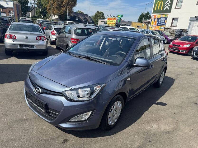 i20