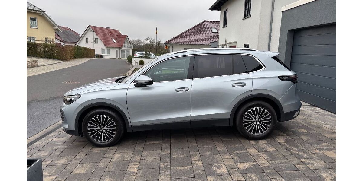 VW Tiguan 14.500 km 39.700 &euro; Baunatal 34225