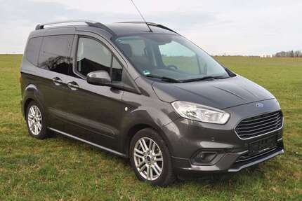 Ford Tourneo Courier 58.000 km 12.400 &euro; Mannheim 68305