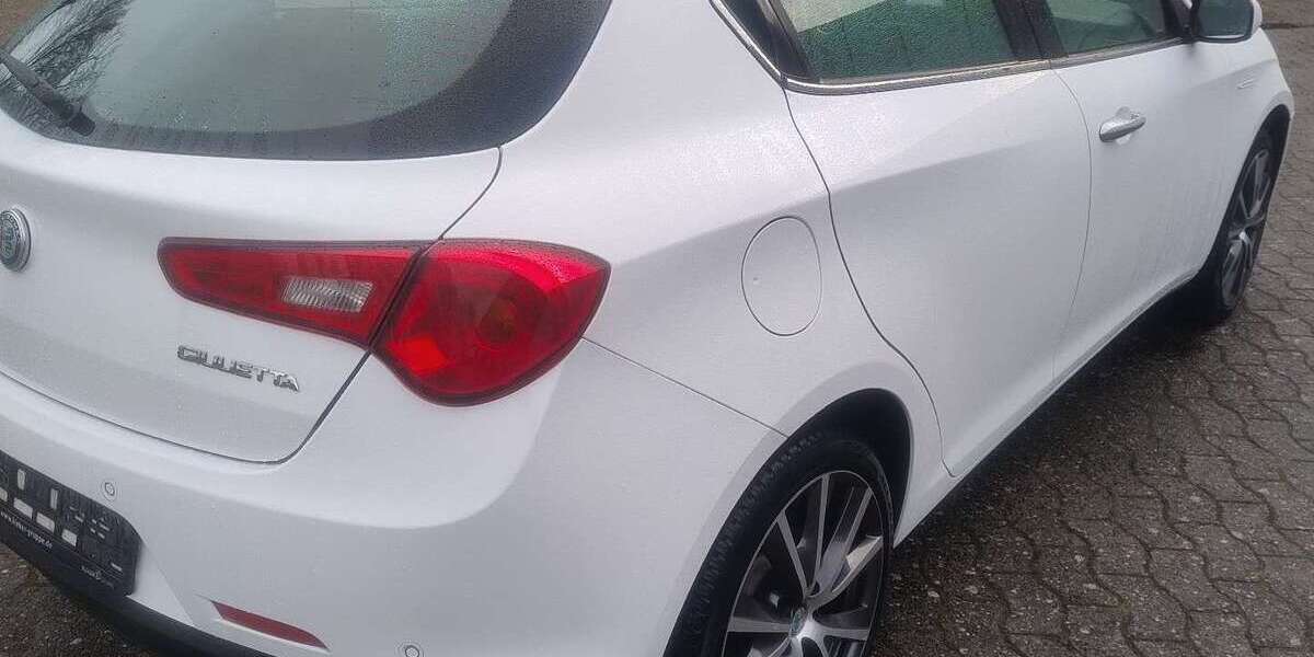 Alfa Romeo Giulietta 134.685 km 10.995 &euro; Achim 28832