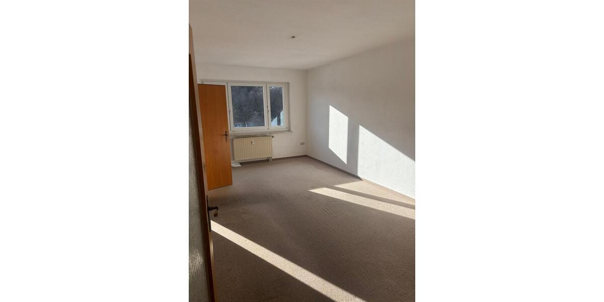 Etagenwohnung Wurzbach - 4 Zimmer, 72 m&sup2;, 430&euro; | Angebot:24573907