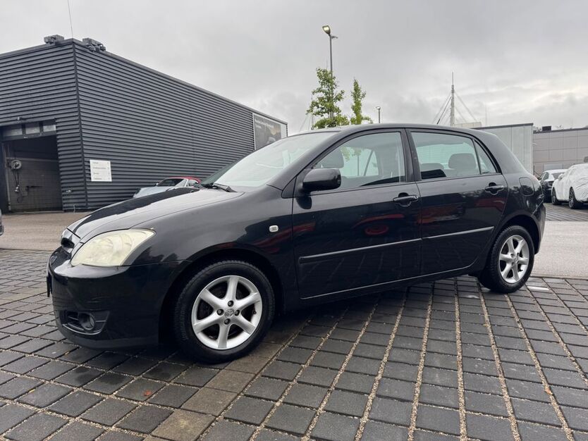 Toyota Corolla 137.000 km 2.000 € München 80995