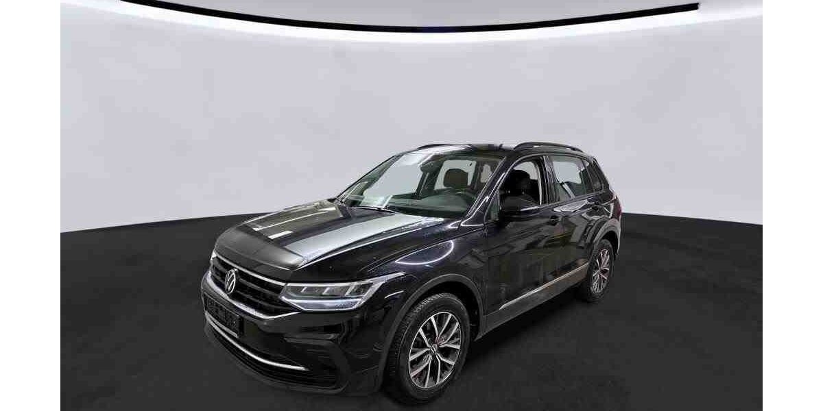 VW Tiguan 52.100 km 27.490 &euro; Braunschweig Wenden 38110