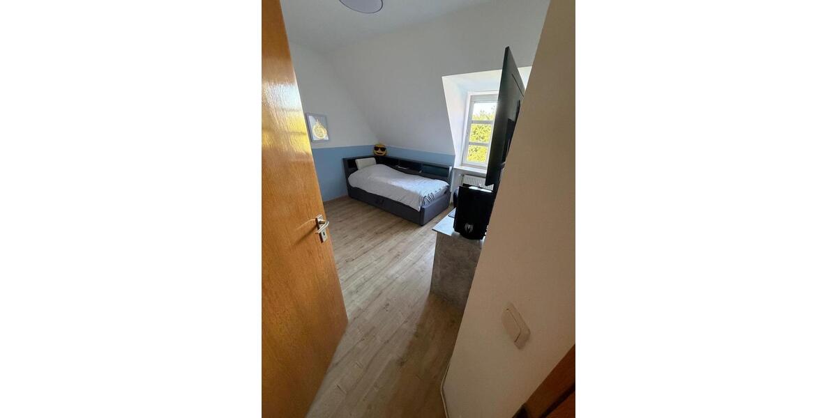 Dachgeschoßwohnung Markt Indersdorf - 5 Zimmer, 96 m&sup2;, 350.000&euro; | Angebot:27140867