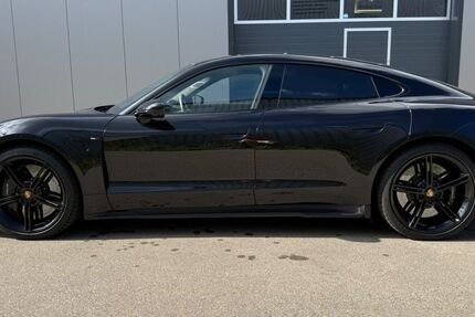 Porsche Taycan 124.000 km 64.900 &euro; Ulm 89075