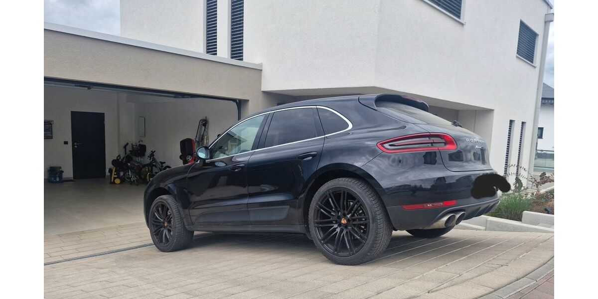 Porsche Macan 215.000 km 22.990 &euro; Diez 65582