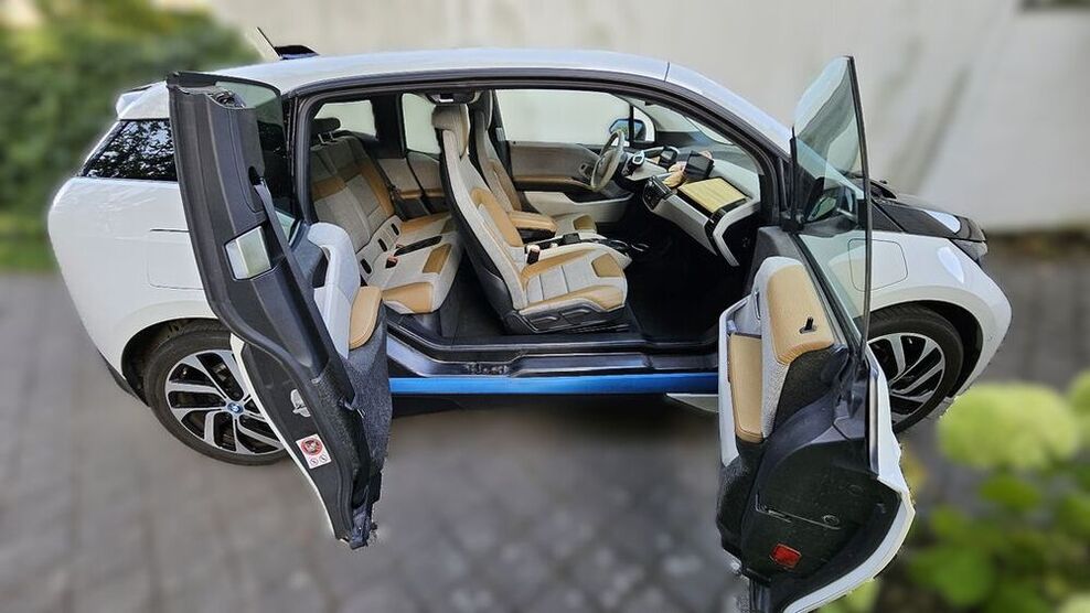 i3