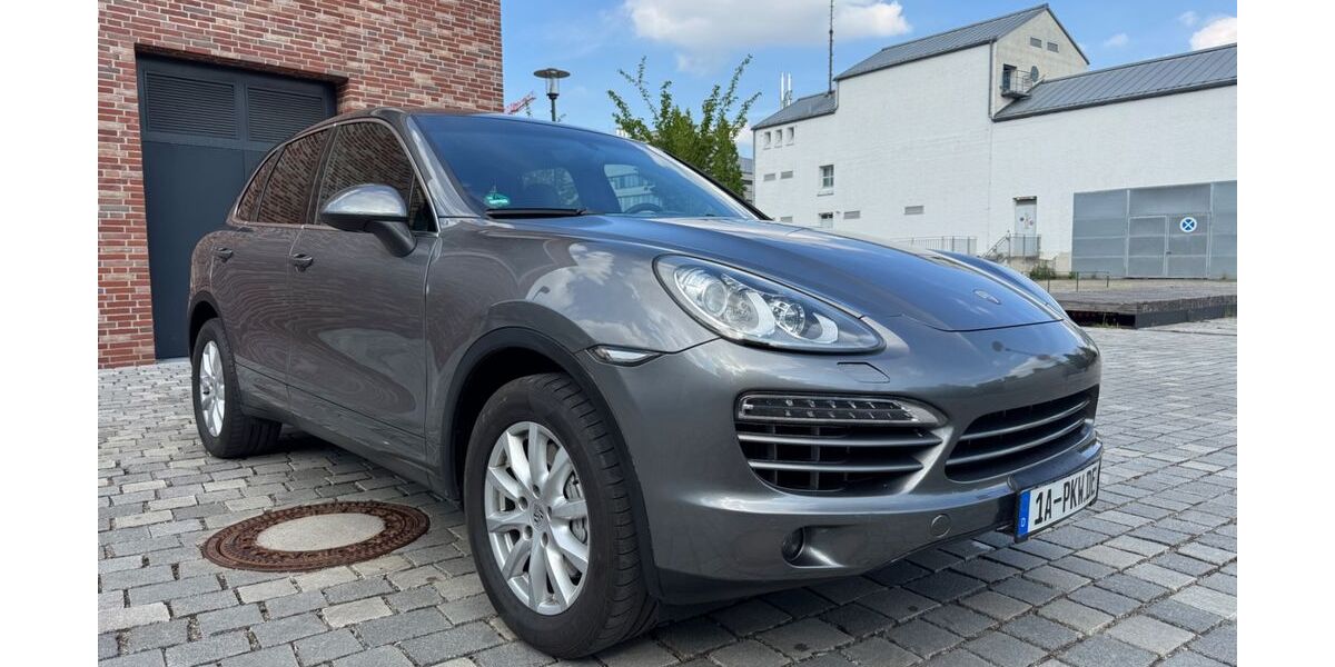 Porsche Cayenne 187.000 km 17.900 &euro; Unterföhring 85774