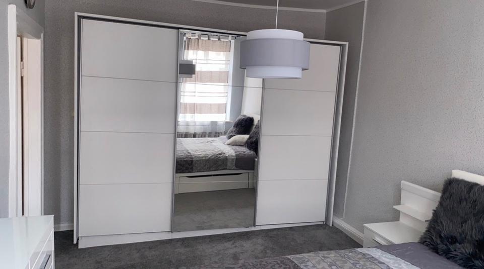 Etagenwohnung Lübeck Innenstadt - 4 Zimmer, 90 m&sup2;, 1.150&euro; | Angebot:25498585