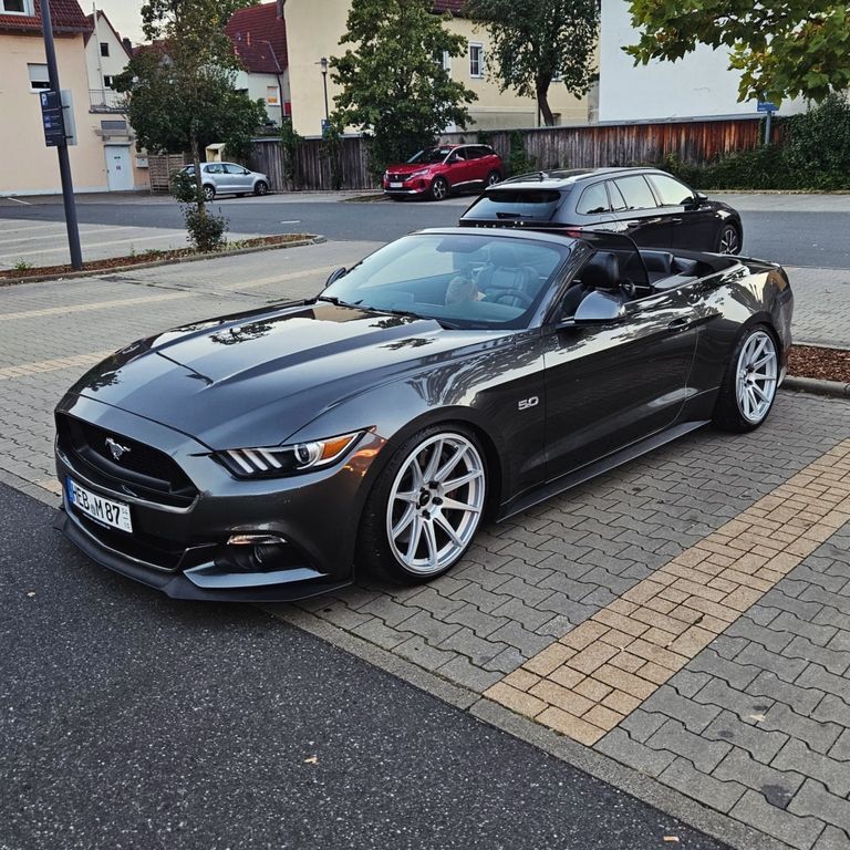 Ford Mustang 74.400 km 36.500 € Pommelsbrunn 91224