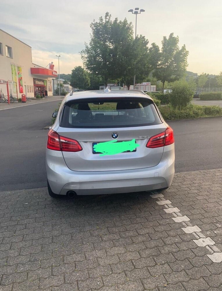 218