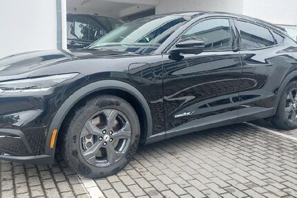 Ford Mustang Mach-E 32.000 km 29.990 &euro; Rüsselsheim 65428