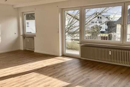 Haus Hilzingen - 20 Zimmer, 1.049 m&sup2;, 1.975.000&euro; | Angebot:25183076