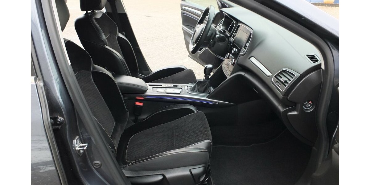 Renault Megane INTENS NAVI 1.HD PARKPILOT KLIMAAUTOMATIK 108.795 km 10.798 &euro; Köln 50858