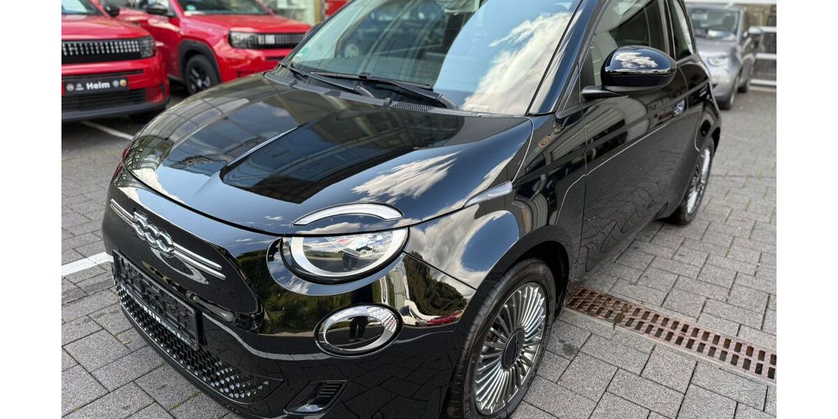 Fiat 500e 30.649 km 18.900 € Tübingen 72072