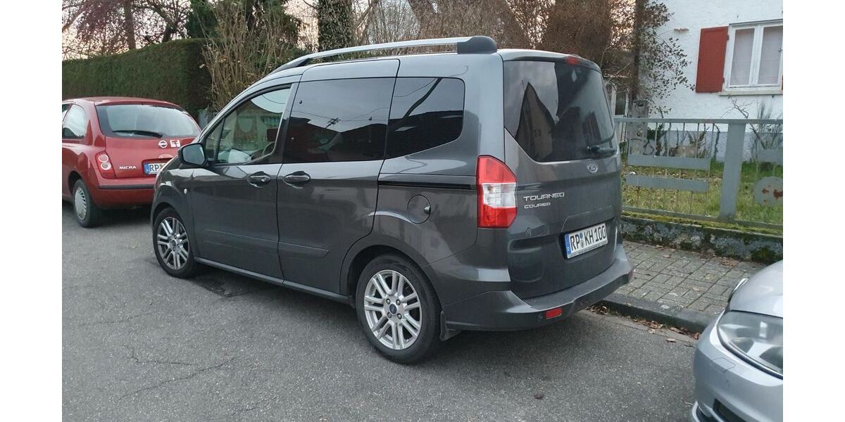 Ford Tourneo Courier 132.000 km 9.300 € Mutterstadt 67112