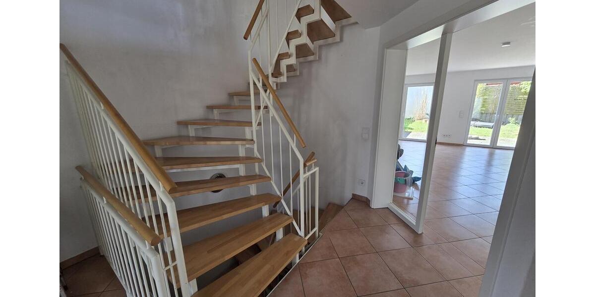 Doppelhaushälfte Dortmund Hombruch - 5 Zimmer, 160 m&sup2;, 1.800&euro; | Angebot:26251464