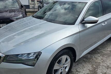 Skoda Superb 160.000 km 18.990 &euro; Mannheim 68159
