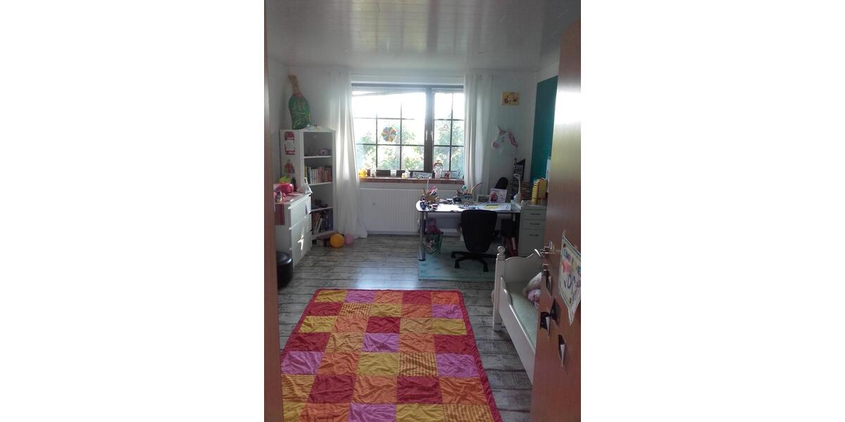 Erdgeschoßwohnung Mittelangeln - 6 Zimmer, 250 m&sup2;, 1.400&euro; | Angebot:26213167