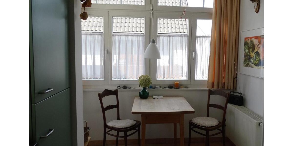 ZENTRAL GELEGEN: 1 Zimmer in gepflegtem 4-Familienhaus in Nürtingen - 7021 1 zimmer