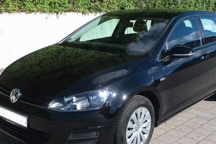 VW Golf 61.000 km 10.549 &euro; Cham 93413
