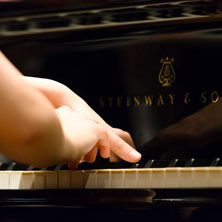 Amerikanische Nacht - Orquestrina Baborák & Martina Barta 13.12.2025 Philharmonie Berlin