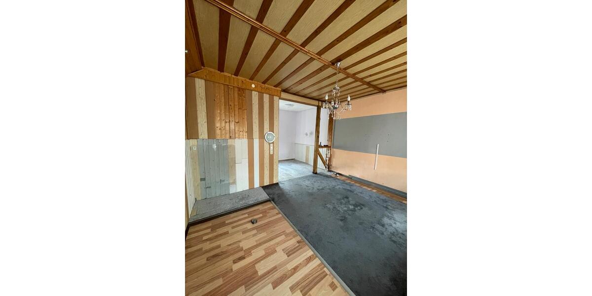 Reihenhaus Roßwein - 6 Zimmer, 90 m&sup2;, 115.000&euro; | Angebot:26423617