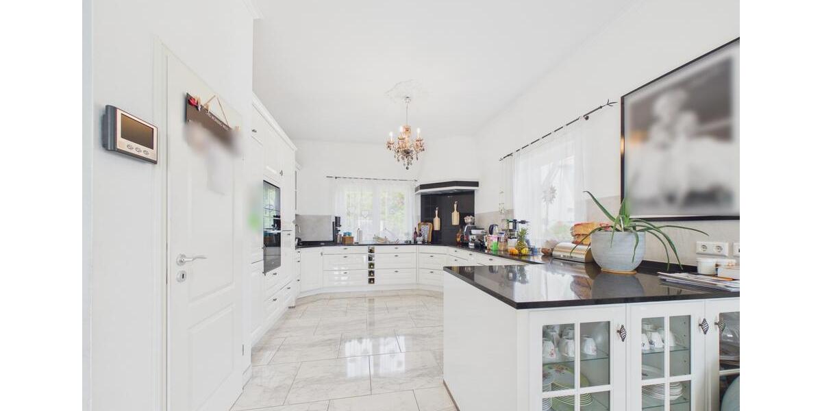 Villa Göppingen Bruckwasen - 7 Zimmer, 206 m&sup2;, 3.500&euro; | Angebot:26566211
