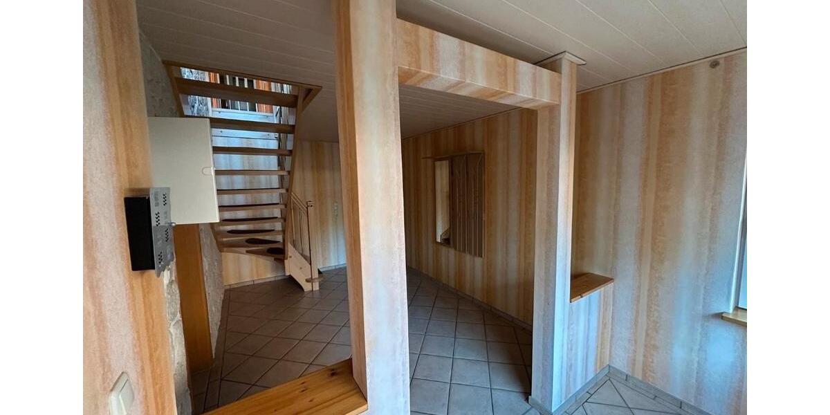 Einfamilienhaus Isenbüttel - 7 Zimmer, 195 m&sup2;, 399.900&euro; | Angebot:24757378