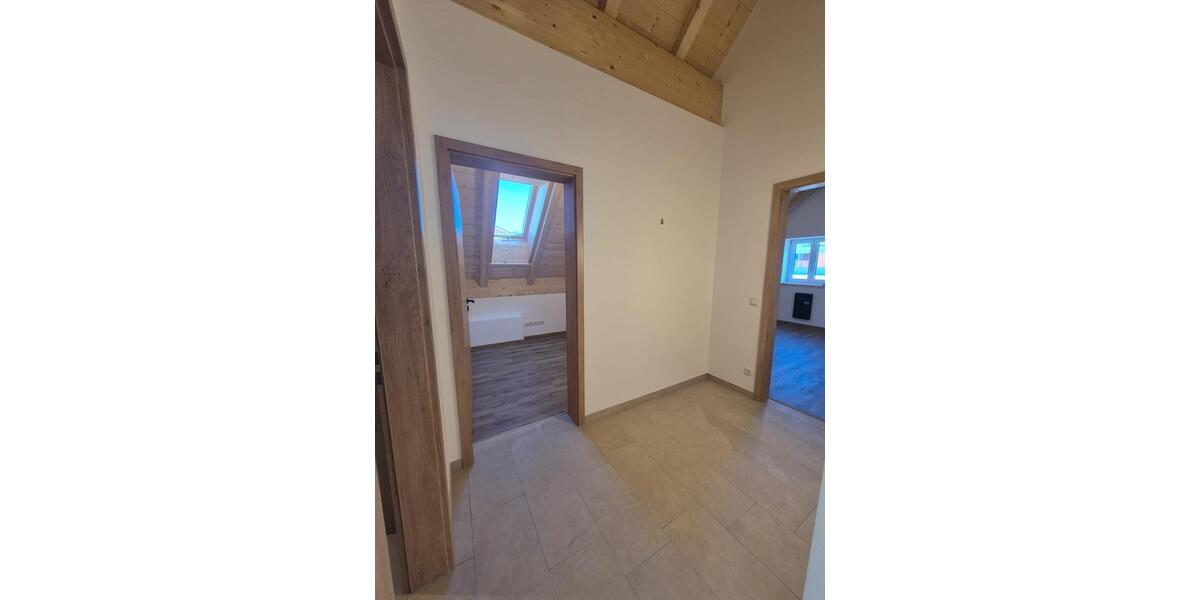 Dachgeschoßwohnung Bad Tölz - 4 Zimmer, 138 m&sup2;, 2.200&euro; | Angebot:26315210
