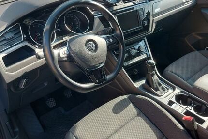 VW Touran 95.000 km 12.400 &euro; Gütersloh 33334