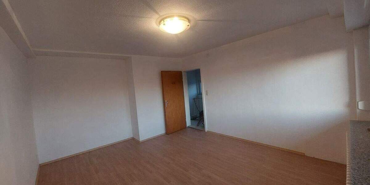 Mehrfamilienhaus, Wohnhaus Wülfershausen an der Saale Wülfershausen - 4 Zimmer, 100 m&sup2;, 1.200&euro; | Angebot:25727692