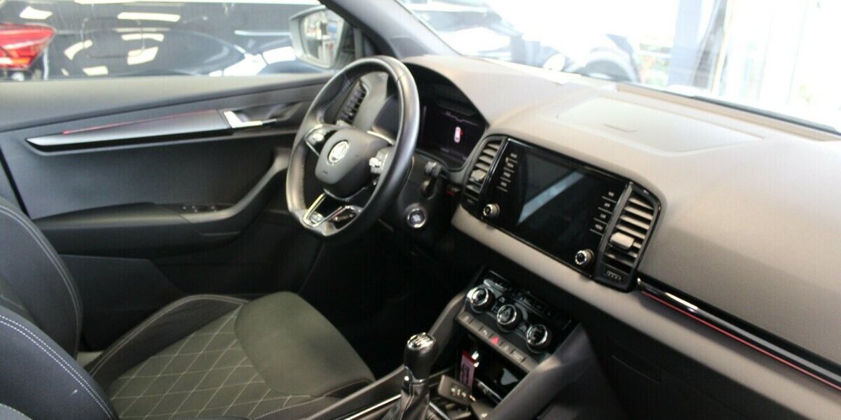 Skoda Karoq 1,5 TSI ACT Sportline 60.250 km 21.980 &euro; Euskirchen 53881