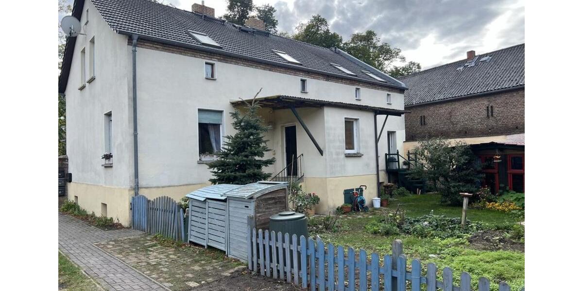 Erdgeschoßwohnung Ludwigsfelde - 4 Zimmer, 120 m&sup2;, 1.050&euro; | Angebot:25234191