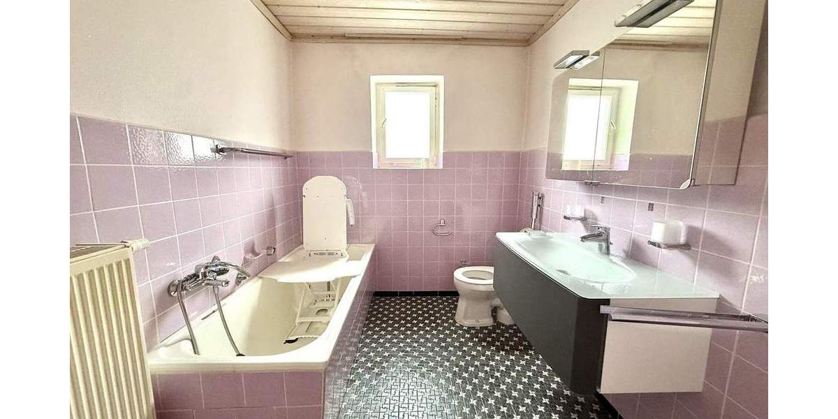 Einfamilienhaus Vohenstrauß Altenstadt - 6 Zimmer, 121 m&sup2;, 185.000&euro; | Angebot:25697489