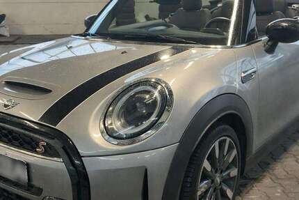 Mini John Cooper Works Cabrio 26.233 km 25.000 &euro; Frankfurt am Main 60326