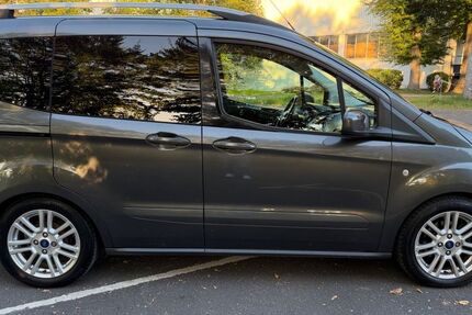 Ford Tourneo Courier 145.900 km 6.950 &euro; Limburg 65549