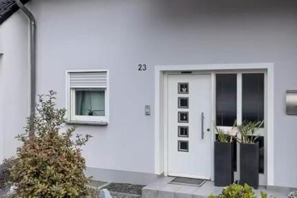 Haus Homburg - 5 Zimmer, 140 m&sup2;, 450.000&euro; | Angebot:25757726