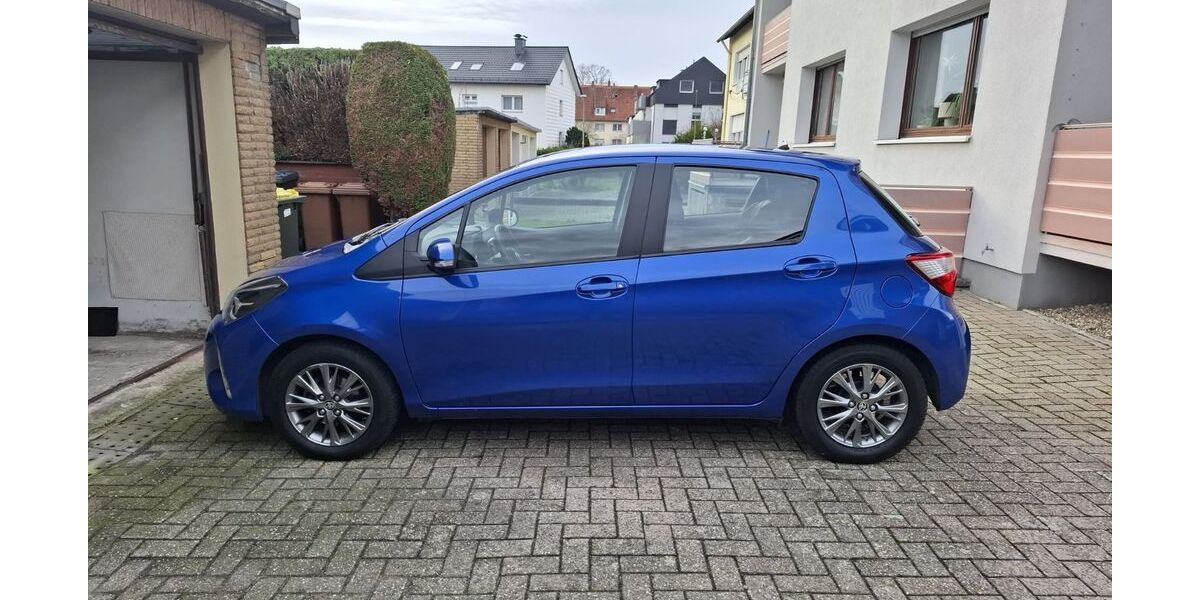 Toyota Yaris 80.000 km 8.999 &euro; Osnabrück 49086
