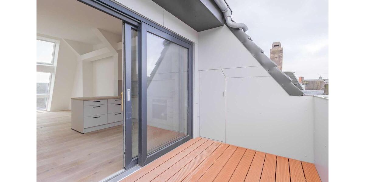 Dachgeschoßwohnung Kiel - 2 Zimmer, 85 m&sup2;, 1.615&euro; | Angebot:25397518