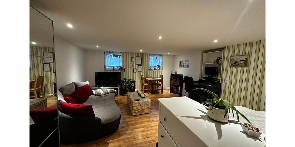 Charmante 1-Zimmer-Einliegerwohnung mit Einbauküche 1 zimmer