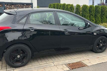 Hyundai i30 81.678 km 6.300 &euro; Erfurt 99085